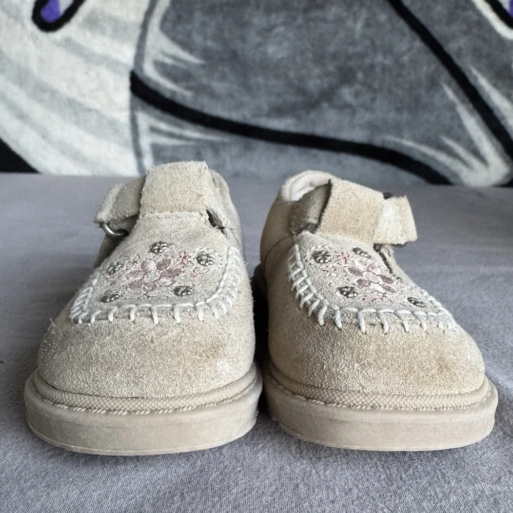 Size 3c‎ - SPROCKETS Lil Kelby Beige Suede Baby Shoes